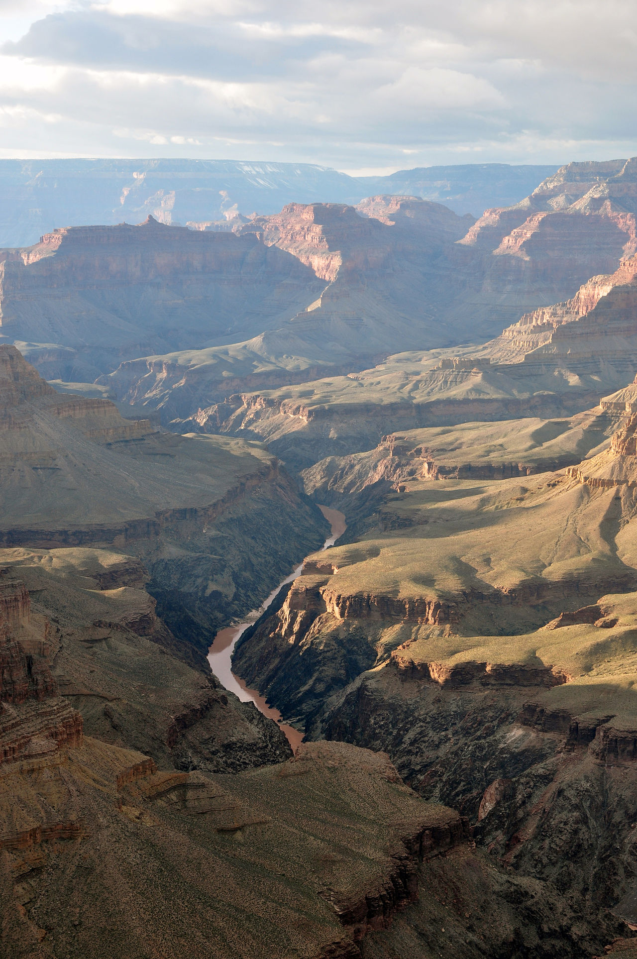 1280px-Grand_Canyon_view_from_Pima_Point_2010.jpg